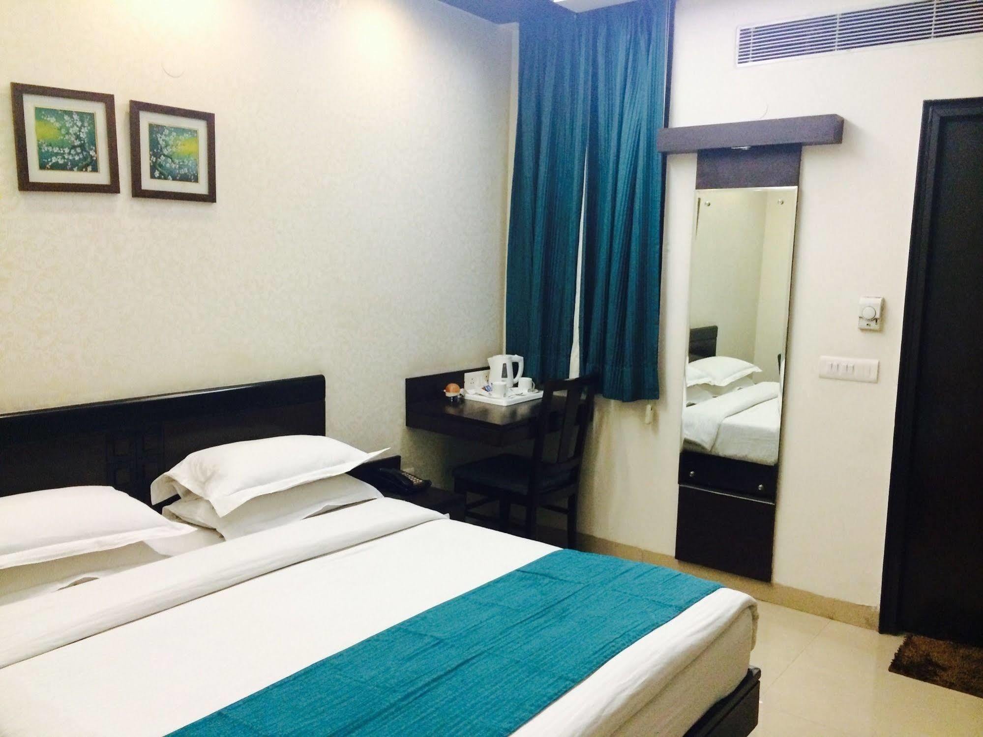 Fabhotel Rockland Nowe Delhi Zewnętrze zdjęcie